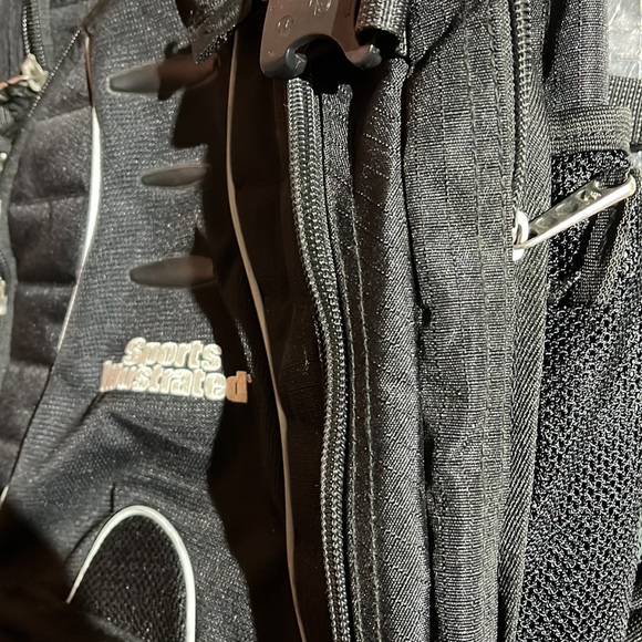 Sports illustrated high sierra black new backpack - Picture 5 of 6